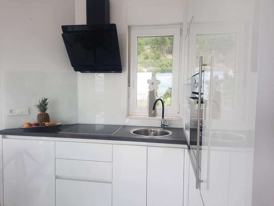 Apartment Anny De Luxe With Sea View Макарска Экстерьер фото