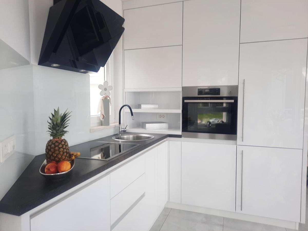 Apartment Anny De Luxe With Sea View Макарска Экстерьер фото